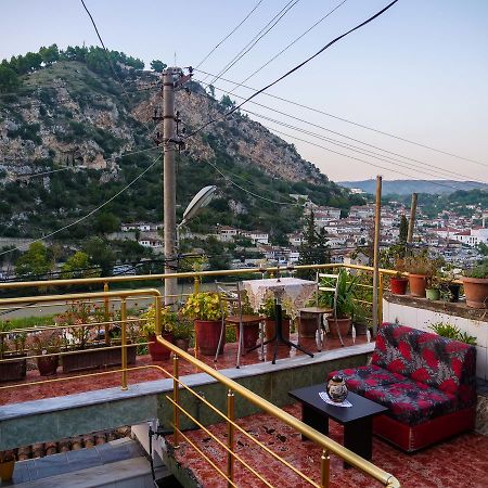 Guesthouse Belle View Berat Exterior photo