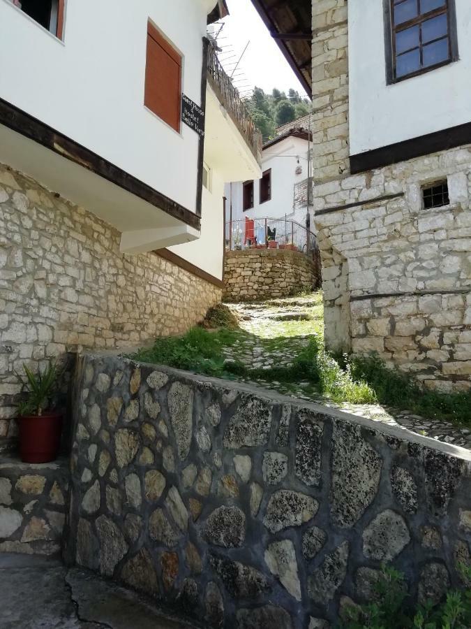 Guesthouse Belle View Berat Exterior photo